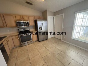 7811 Turkey Oak Ln in Kissimmee, FL - Building Photo - Building Photo