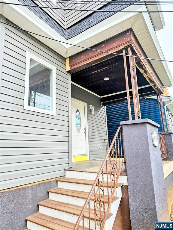 212 Laurel Ave in Kearny, NJ - Building Photo - Building Photo