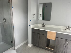 234 S Main St in Mead, CO - Foto de edificio - Building Photo