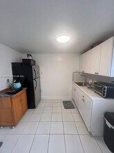 9460 SW 34th St in Miami, FL - Building Photo - Building Photo