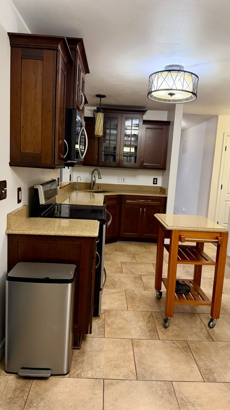 200 Harvest Way in Hartland, WI - Building Photo - Building Photo