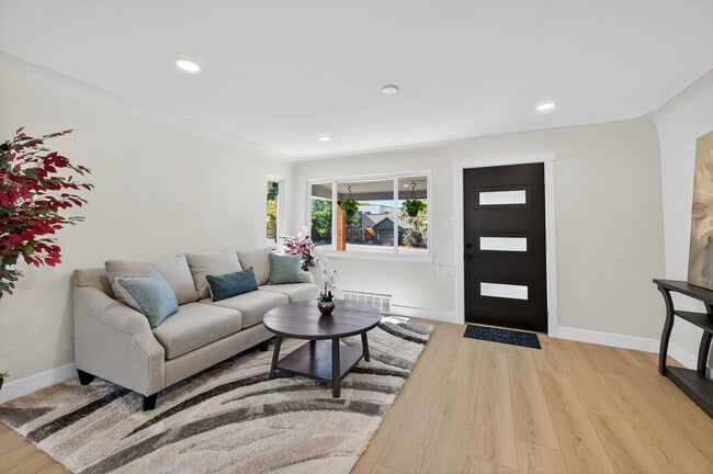 1856 S Steele St in Denver, CO - Building Photo - Building Photo