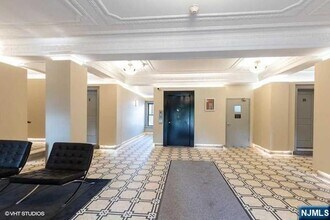 855 Broad in Ridgefield, NJ - Building Photo - Building Photo