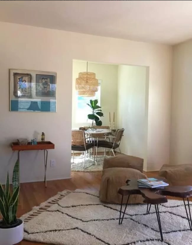2518 W Chandler Blvd, Unit 2518 in Burbank, CA - Building Photo - Building Photo