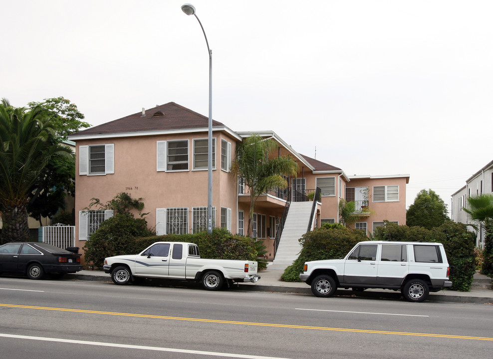 1966-1970 S Robertson Blvd in Los Angeles, CA - Building Photo