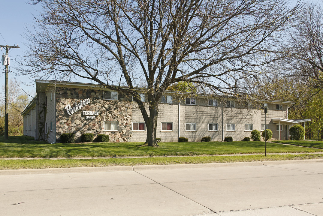 Parkview Terrace in Wayne, MI - Building Photo