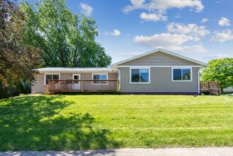 127 Westgate Ave in Cedar Falls, IA - Building Photo - Building Photo