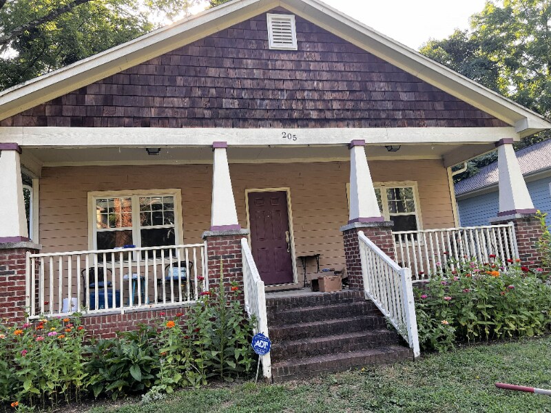 205 Wellington St in Asheville, NC - Building Photo