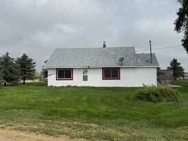 27502 Co Rd 40 in Kersey, CO - Building Photo