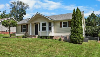 741 Princeton Cir in Clarksville, TN - Building Photo - Building Photo