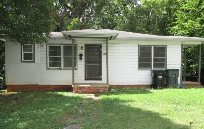 242 Broad Dr SW in Concord, NC - Building Photo