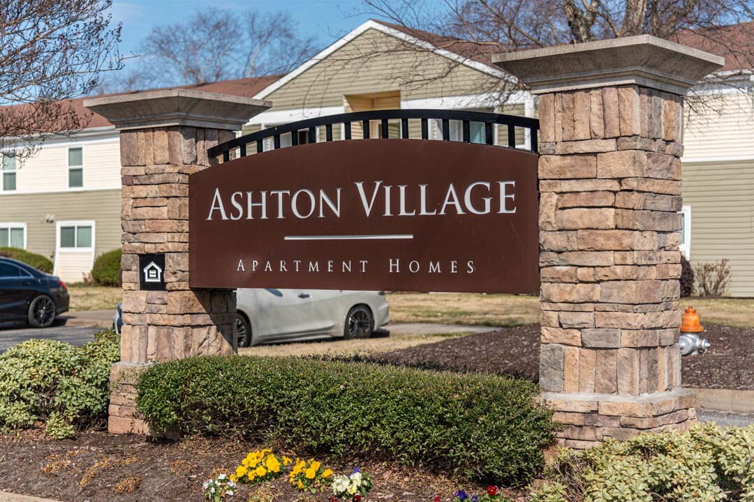 Ashton Village in Portsmouth, VA - Building Photo