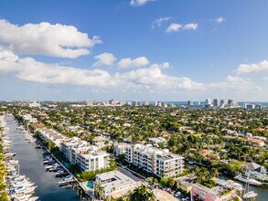 Aqualuna Las Olas in Fort Lauderdale, FL - Foto de edificio - Building Photo
