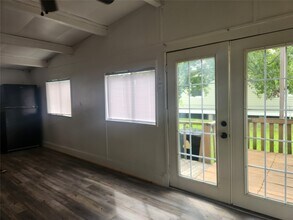 4439 13th St in Bacliff, TX - Building Photo - Building Photo