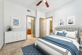 Lakeside Villas (Dallas) in Grand Prairie, TX - Building Photo - Building Photo