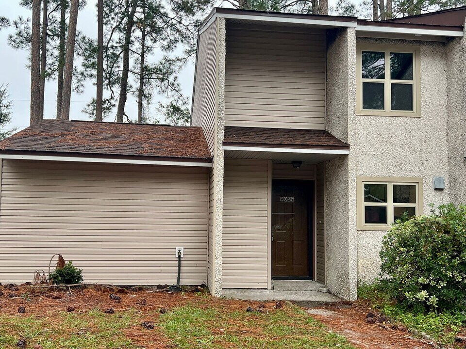 905 Brett Dr in Hinesville, GA - Building Photo
