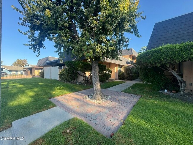 2647 Prather St in Simi Valley, CA - Building Photo - Building Photo