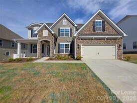 2216 Skybrook Oaks Dr in Huntersville, NC - Building Photo