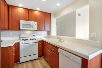 13405 Verona in Tustin, CA - Building Photo - Building Photo