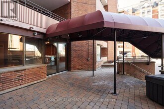151-151 Bay St in Ottawa, ON - Building Photo - Building Photo