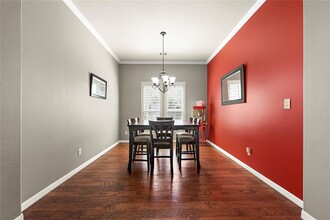 115 Riverbend Ct in Montgomery, TX - Foto de edificio - Building Photo