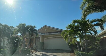 10594 Carena Cir in Ft. Myers, FL - Building Photo - Building Photo