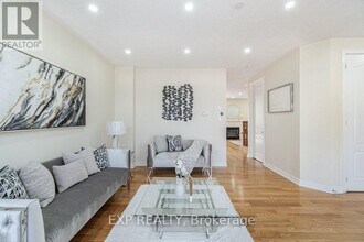 5 Appleaire Cres in Brampton, ON - Building Photo - Building Photo