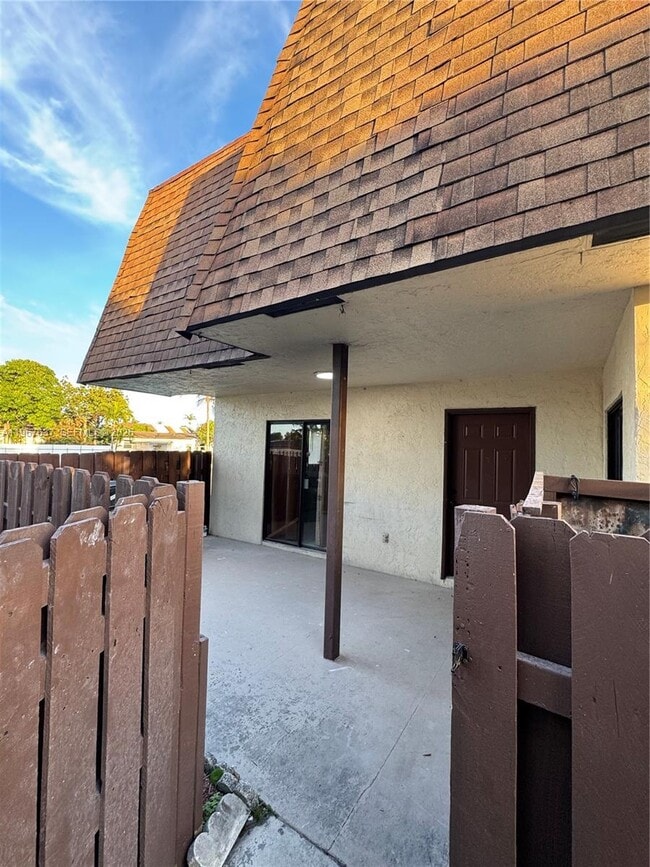 129 San Remo Blvd in North Lauderdale, FL - Building Photo - Building Photo