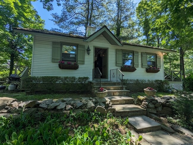 3 Wild Rose Ln in Darien, CT - Building Photo - Building Photo
