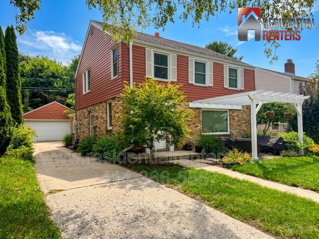 property at 2913 E Rhode Island Ave
