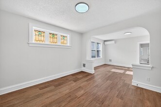 5803 S Kingshighway Blvd, Unit 2S in St. Louis, MO - Foto de edificio - Building Photo