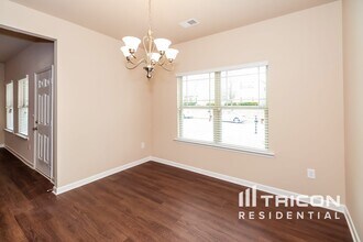 189 Stillwood Dr in Newnan, GA - Building Photo - Building Photo