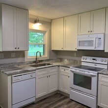 11727 E Holmes Rd in Collierville, TN - Building Photo - Building Photo