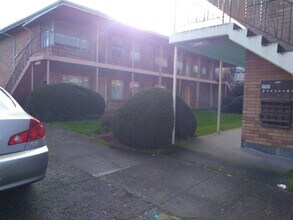 1747 S Hanford St in Seattle, WA - Foto de edificio - Building Photo