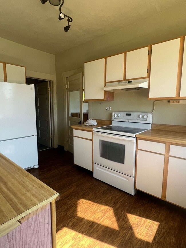 1400 San Juan St in Trinidad, CO - Building Photo - Building Photo