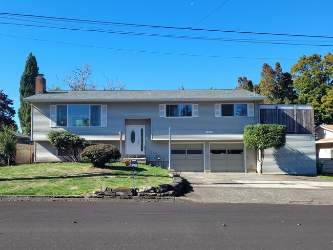 property at 5095 SW 163rd Ave