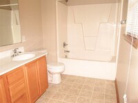 114 Nicole Ct photo'