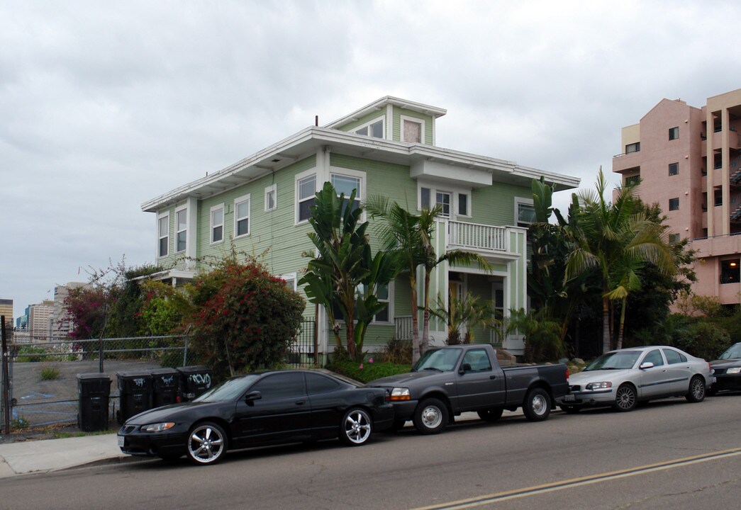 768 17th St in San Diego, CA - Foto de edificio