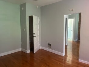 721 Chislett St in Pittsburgh, PA - Building Photo - Building Photo