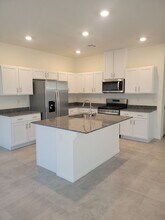 414 Canary Song Dr in Henderson, NV - Building Photo - Building Photo