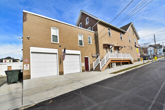 901 Center St in Bethlehem, PA - Building Photo - Building Photo