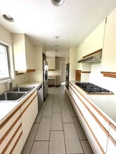 9700 NE 27th St in Clyde Hill, WA - Building Photo - Building Photo