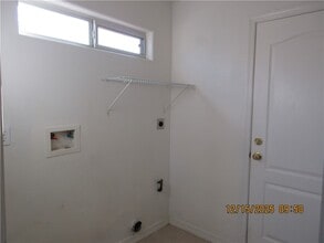 3915 E Nicole Ave in Kingman, AZ - Building Photo - Building Photo