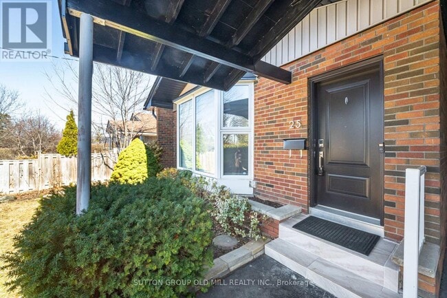25 Gaiety Dr in Toronto, ON - Building Photo - Building Photo