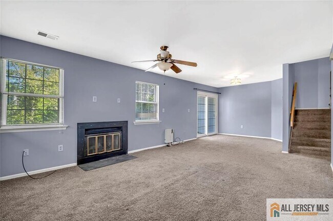 6092 Cedar Ct in Monmouth Junction, NJ - Building Photo - Building Photo
