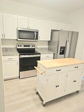 1204 Kennewick Ct in Wesley Chapel, FL - Building Photo - Building Photo