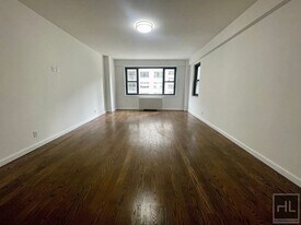 EAST 56 STREET in New York, NY - Building Photo