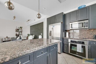 310A Padre Blvd in South Padre Island, TX - Building Photo - Building Photo
