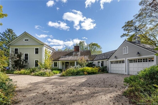 property at 4 Juniper Ledge Ln