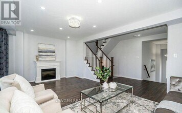 527 Rossland Rd E in Ajax, ON - Building Photo - Building Photo